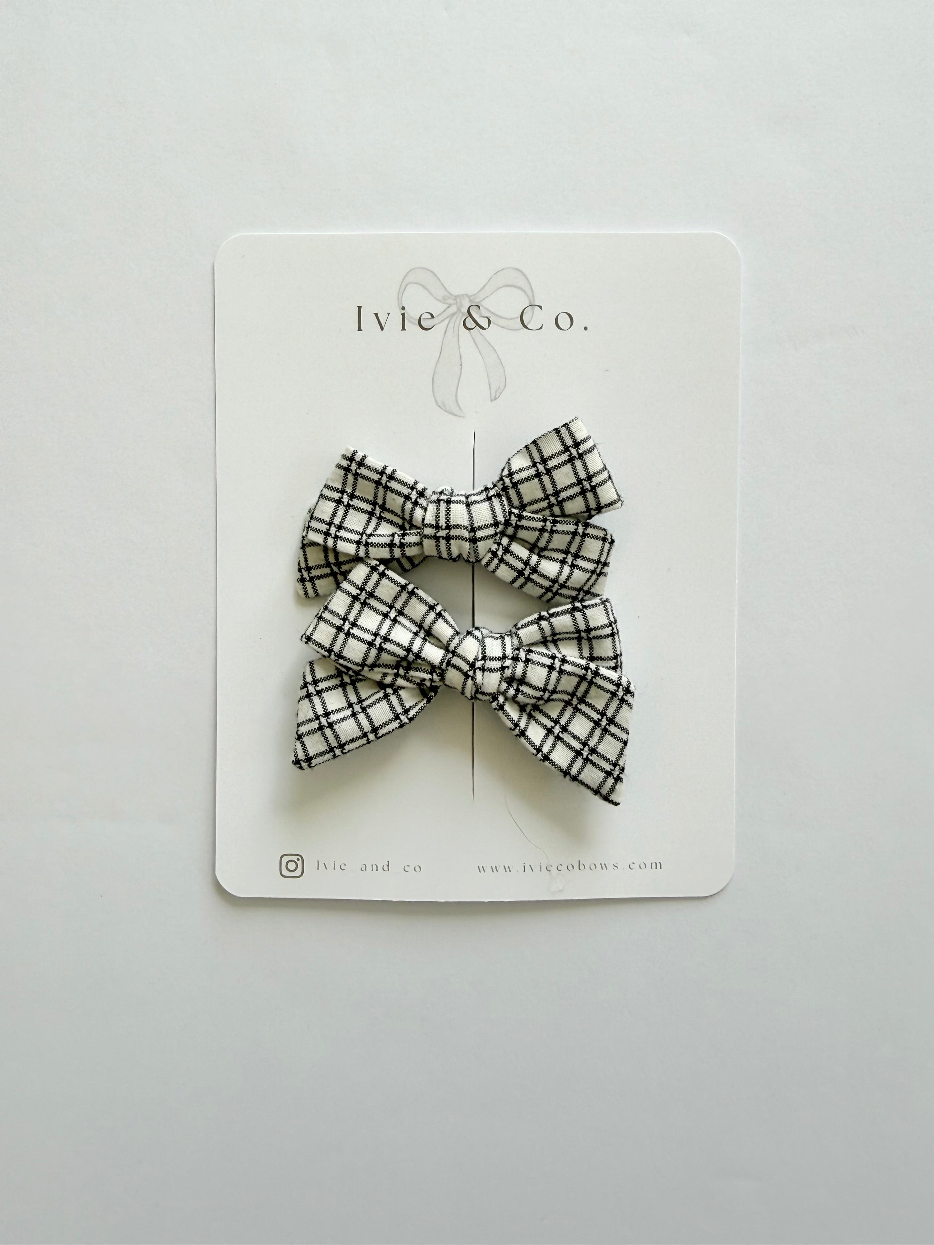 Small Audrey Bow Set