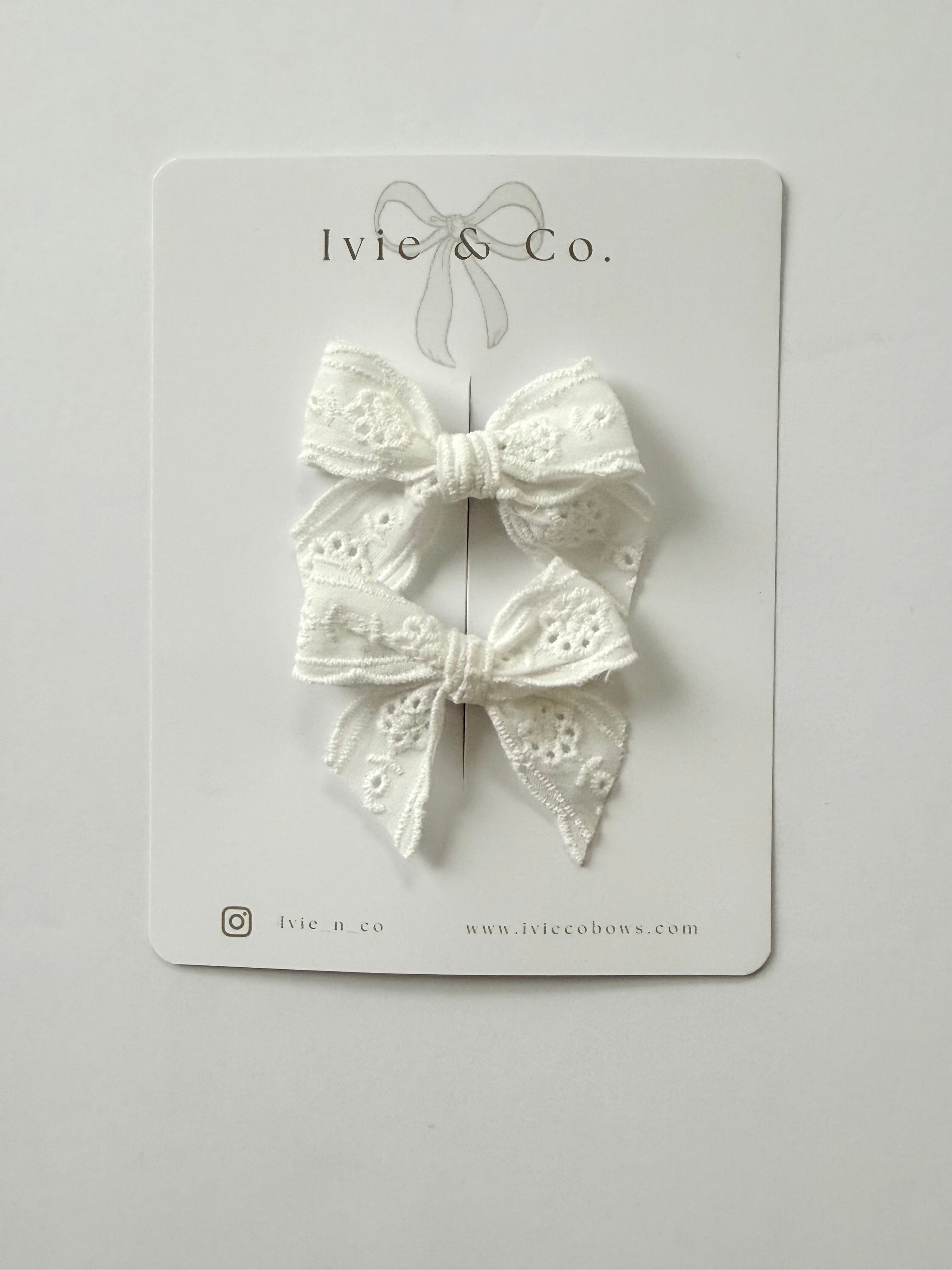 Small Vivienne Piggy Bow Set