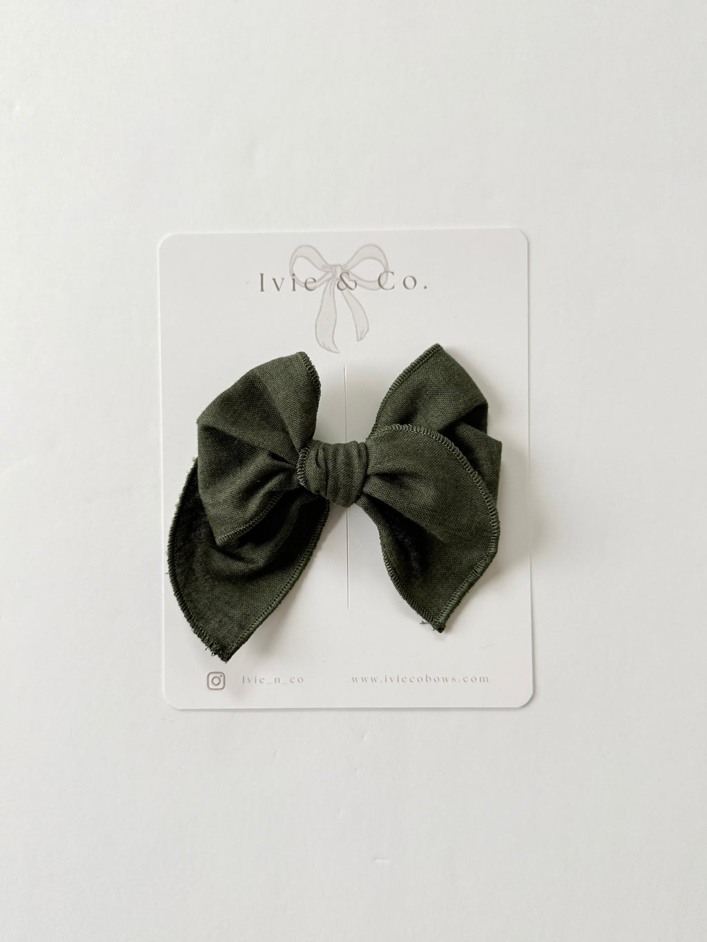 Medium Nora Bow
