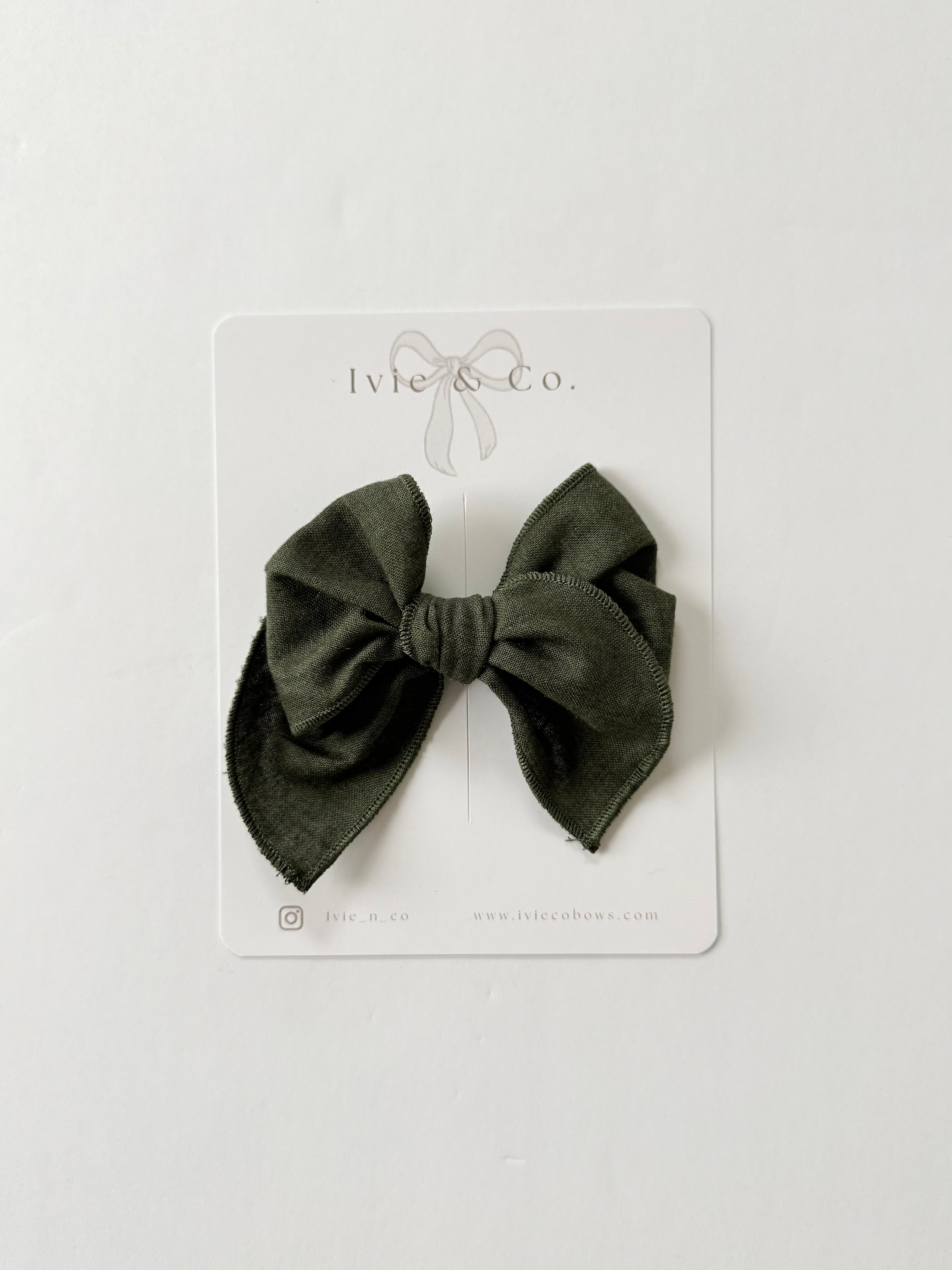 Medium Nora Bow