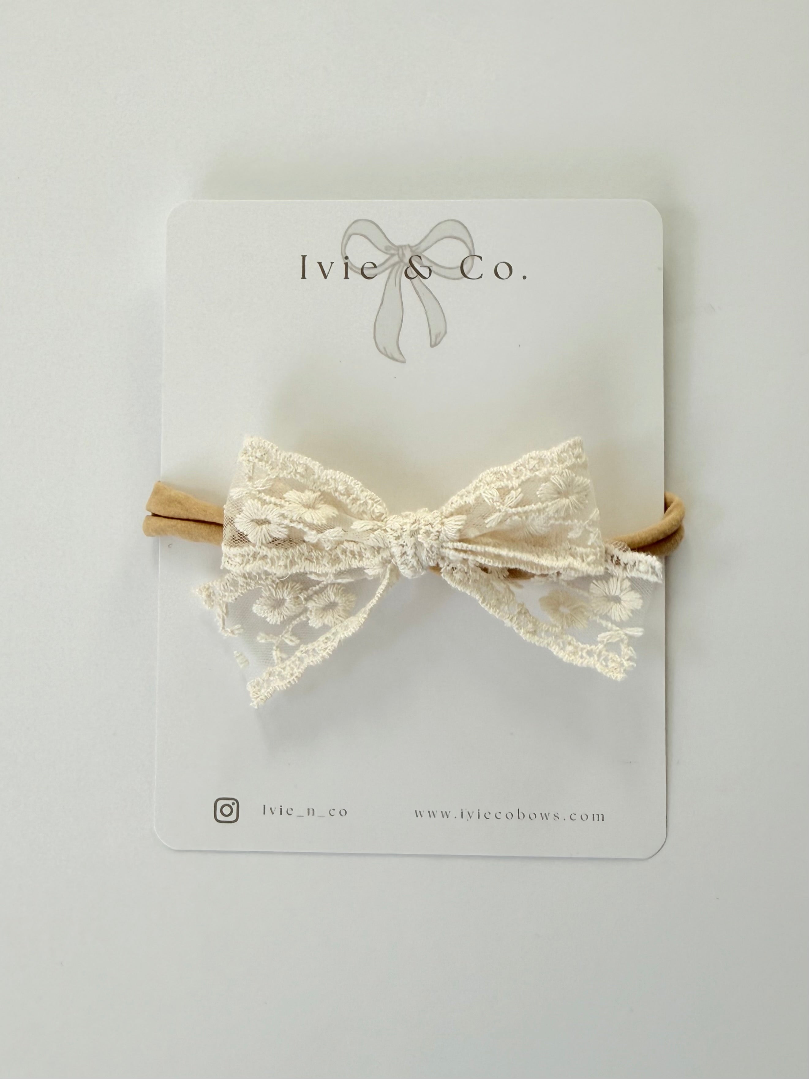 Medium Ivie bow