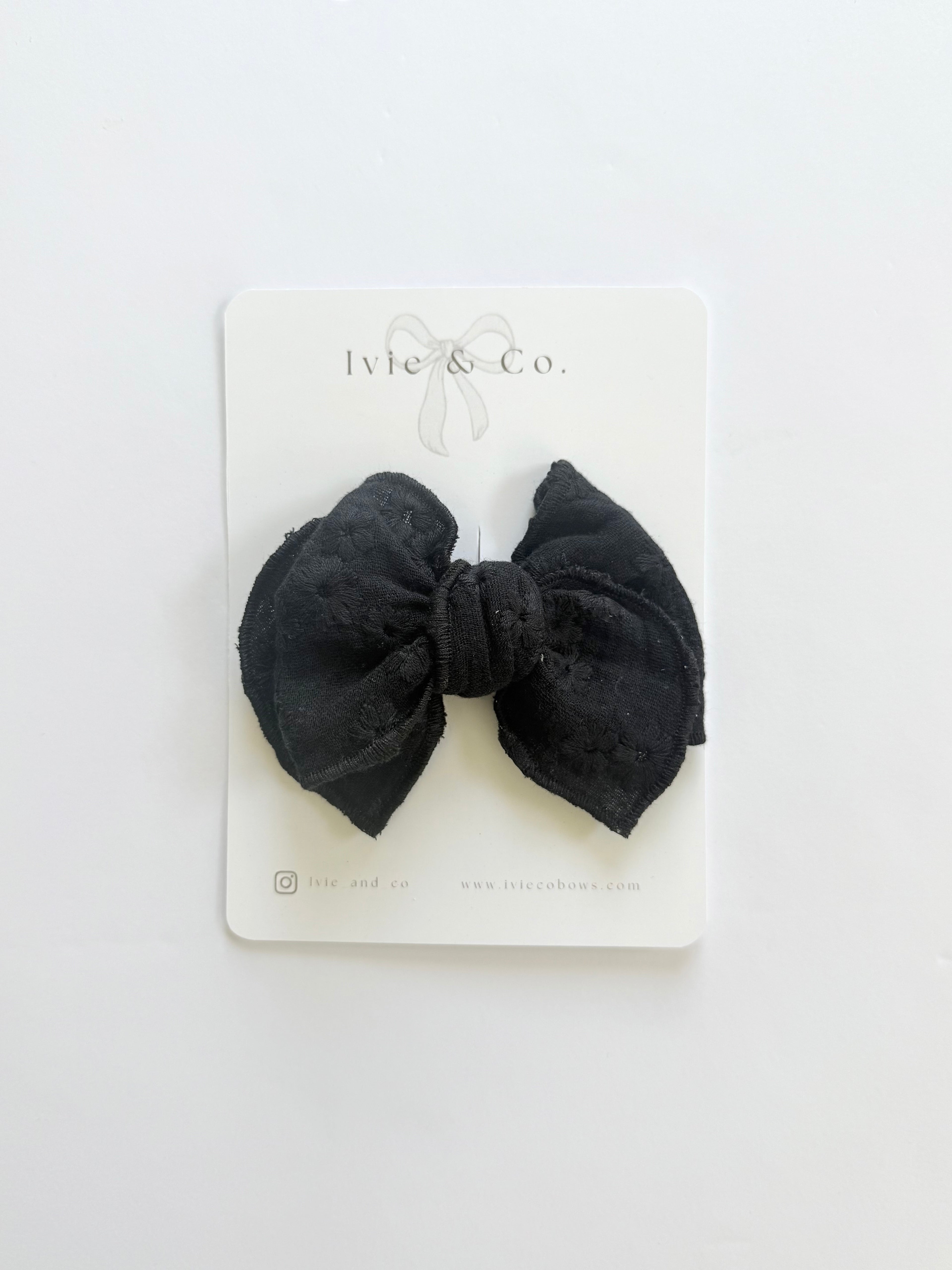Medium Josephine bow