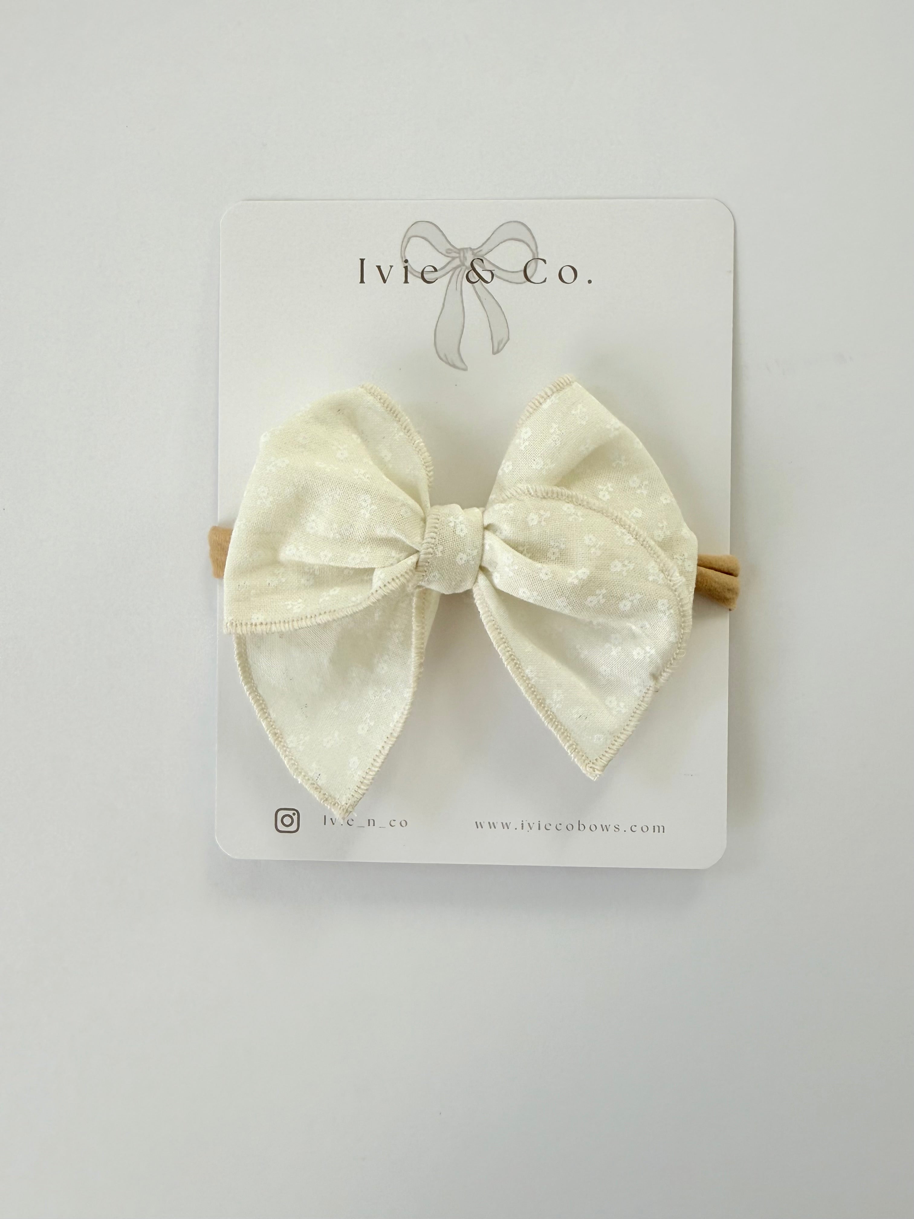 Medium Madeline bow
