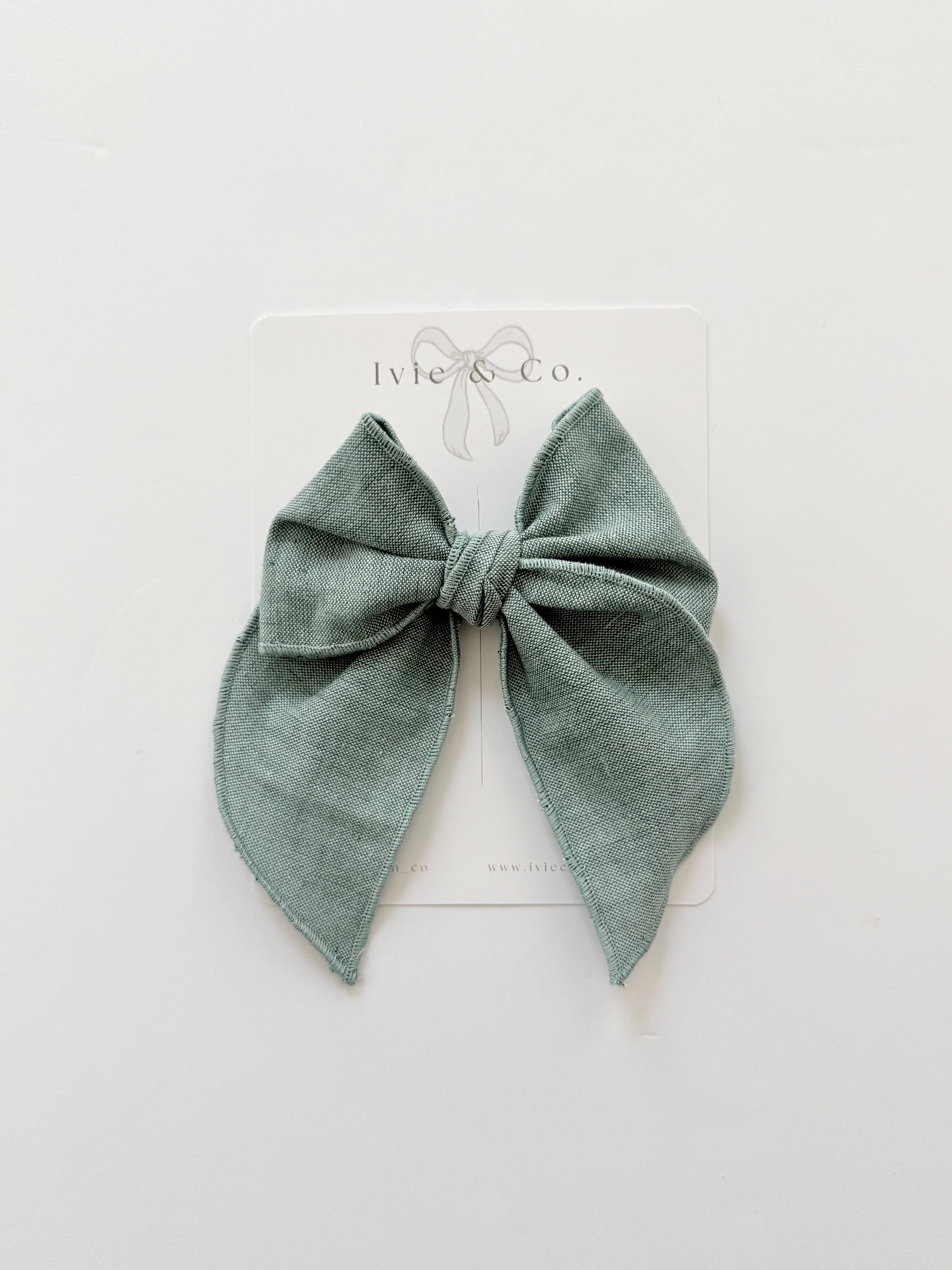 Large Skye Bow