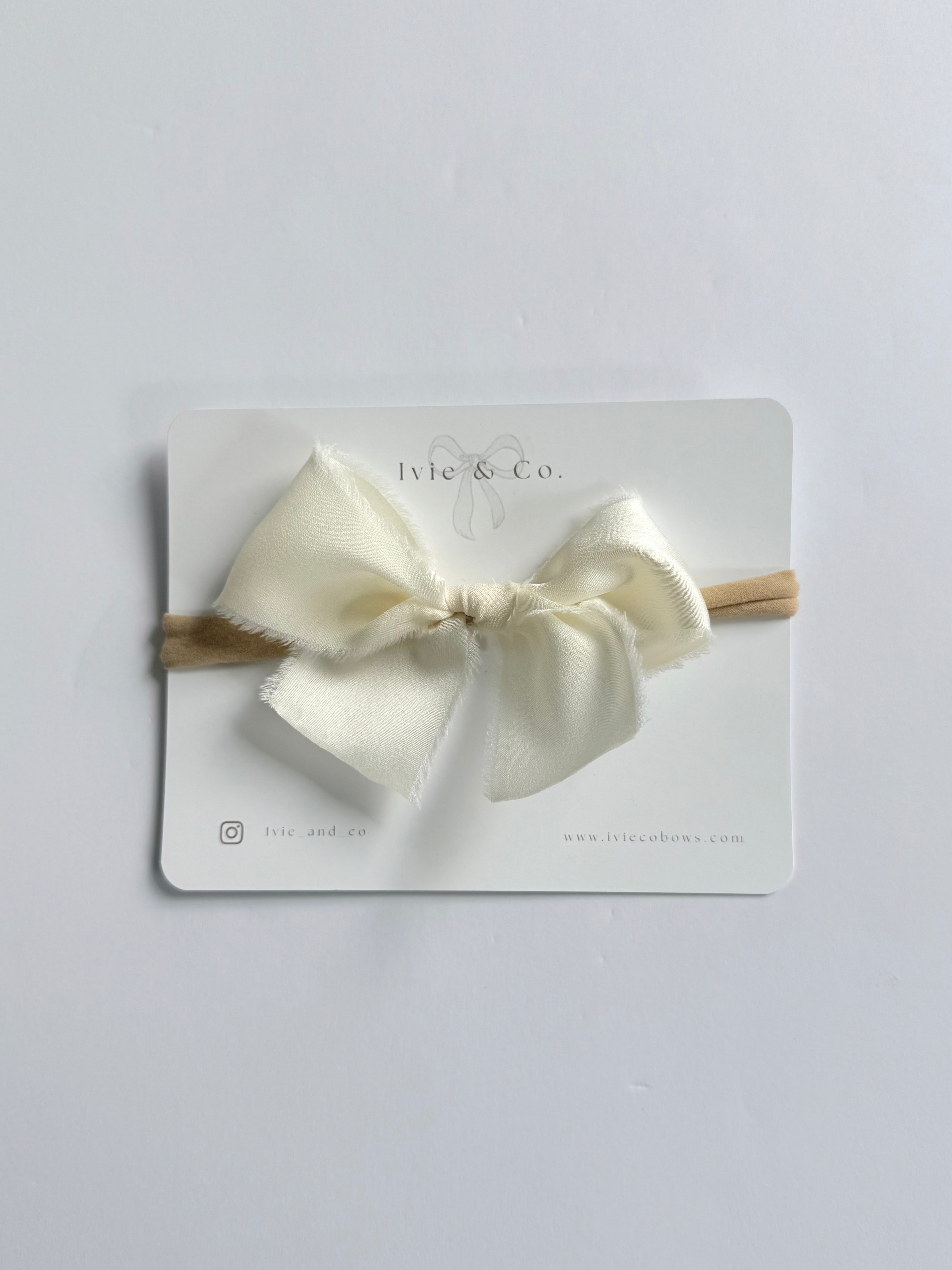 Medium Ivory bow